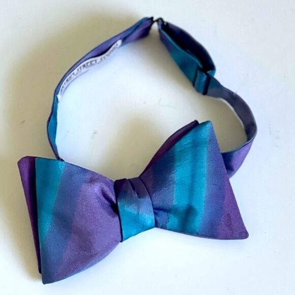 Antrim Street Studio silk bow tie - Picture 2 of 7